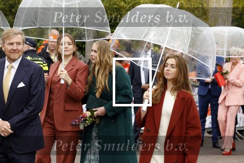 Emmen 27 april 2024
Koningsdag in Emmen met de koninklijke familie . Aanwezig bKoning Willem Alexander Koningin Maxima Prinses Amalia Prinses Alexia Prinses Ariane Prins Constantijn Prinses laurentien Prins Bernhard Prinses Annette Prins Maurits Prinses Marilene Prins Pieter Christiaan Prinses Anita Prins Floris en Prinses Aimee.