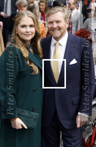 Emmen 27 april 2024
Koningsdag in Emmen met de koninklijke familie . Aanwezig bKoning Willem Alexander Koningin Maxima Prinses Amalia Prinses Alexia Prinses Ariane Prins Constantijn Prinses laurentien Prins Bernhard Prinses Annette Prins Maurits Prinses Marilene Prins Pieter Christiaan Prinses Anita Prins Floris en Prinses Aimee.