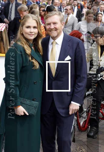 Emmen 27 april 2024
Koningsdag in Emmen met de koninklijke familie . Aanwezig bKoning Willem Alexander Koningin Maxima Prinses Amalia Prinses Alexia Prinses Ariane Prins Constantijn Prinses laurentien Prins Bernhard Prinses Annette Prins Maurits Prinses Marilene Prins Pieter Christiaan Prinses Anita Prins Floris en Prinses Aimee.