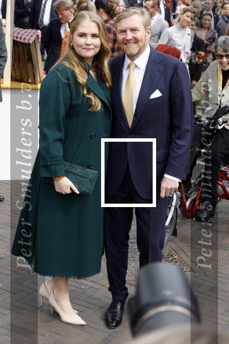 Emmen 27 april 2024
Koningsdag in Emmen met de koninklijke familie . Aanwezig bKoning Willem Alexander Koningin Maxima Prinses Amalia Prinses Alexia Prinses Ariane Prins Constantijn Prinses laurentien Prins Bernhard Prinses Annette Prins Maurits Prinses Marilene Prins Pieter Christiaan Prinses Anita Prins Floris en Prinses Aimee.
