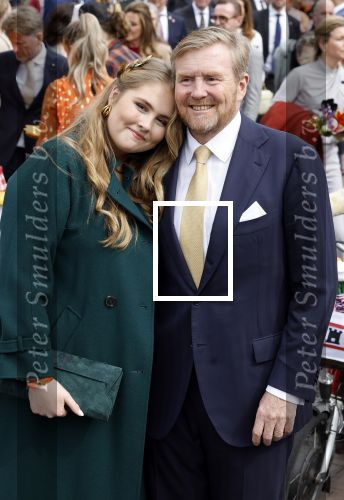 Emmen 27 april 2024
Koningsdag in Emmen met de koninklijke familie . Aanwezig bKoning Willem Alexander Koningin Maxima Prinses Amalia Prinses Alexia Prinses Ariane Prins Constantijn Prinses laurentien Prins Bernhard Prinses Annette Prins Maurits Prinses Marilene Prins Pieter Christiaan Prinses Anita Prins Floris en Prinses Aimee.