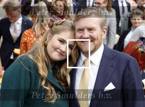 Emmen 27 april 2024
Koningsdag in Emmen met de koninklijke familie . Aanwezig bKoning Willem Alexander Koningin Maxima Prinses Amalia Prinses Alexia Prinses Ariane Prins Constantijn Prinses laurentien Prins Bernhard Prinses Annette Prins Maurits Prinses Marilene Prins Pieter Christiaan Prinses Anita Prins Floris en Prinses Aimee.