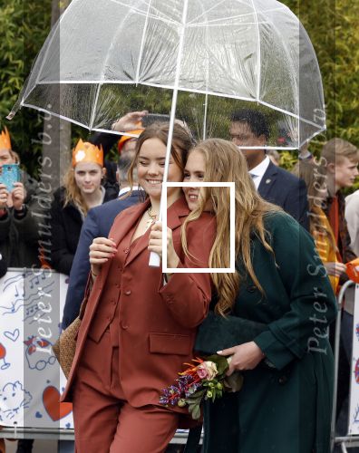 Emmen 27 april 2024
Koningsdag in Emmen met de koninklijke familie . Aanwezig bKoning Willem Alexander Koningin Maxima Prinses Amalia Prinses Alexia Prinses Ariane Prins Constantijn Prinses laurentien Prins Bernhard Prinses Annette Prins Maurits Prinses Marilene Prins Pieter Christiaan Prinses Anita Prins Floris en Prinses Aimee.