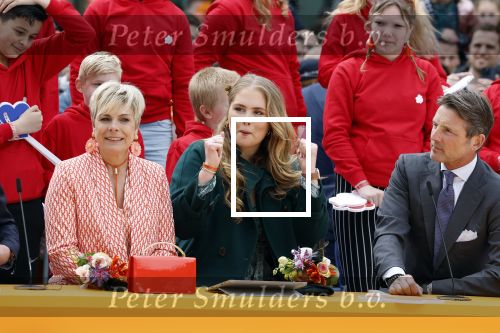 Emmen 27 april 2024
Koningsdag in Emmen met de koninklijke familie . Aanwezig bKoning Willem Alexander Koningin Maxima Prinses Amalia Prinses Alexia Prinses Ariane Prins Constantijn Prinses laurentien Prins Bernhard Prinses Annette Prins Maurits Prinses Marilene Prins Pieter Christiaan Prinses Anita Prins Floris en Prinses Aimee.