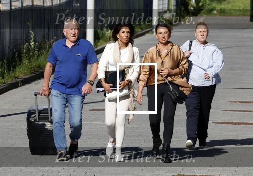 Amsterdam 14 mei 2024
Rechtszaak Rachel Hazes en Marieke v Beek . Verder aanwezig Rob Israel Advocaat Royce de Vries Ricardo Klaverdijk en Bernhard Tomlow. Zaak speelt zich af in Rechtbank Amsterdam. Joop Kruis en Jacqueline Laats kwamen met Rachel mee.