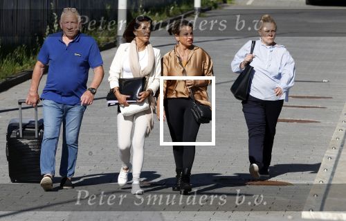 Amsterdam 14 mei 2024
Rechtszaak Rachel Hazes en Marieke v Beek . Verder aanwezig Rob Israel Advocaat Royce de Vries Ricardo Klaverdijk en Bernhard Tomlow. Zaak speelt zich af in Rechtbank Amsterdam. Joop Kruis en Jacqueline Laats kwamen met Rachel mee.