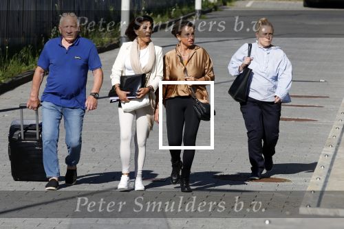Amsterdam 14 mei 2024
Rechtszaak Rachel Hazes en Marieke v Beek . Verder aanwezig Rob Israel Advocaat Royce de Vries Ricardo Klaverdijk en Bernhard Tomlow. Zaak speelt zich af in Rechtbank Amsterdam. Joop Kruis en Jacqueline Laats kwamen met Rachel mee.