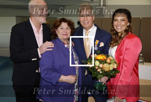 Ede, 26 April 2024
Koninklijke onderscheidingen voor
Marcel Boekhoorn enMarlies Boekhoorn
Burgemeester Rene Verhulst
Rebecca Cabau v Kasbergen met moeder en Marcel Boekhoorn