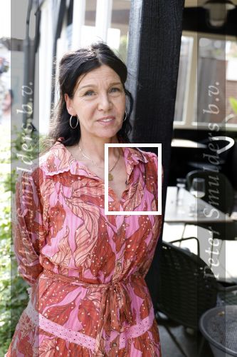 Tilburg 14 mei 2024
Boekpresentatie Roy Donders in Cafe Bet Kolen .
Zij vriendin Michelle dochtertje Romi alsmede zijn ouders en zus Rian Donders waren natuurlijk aanwezig.