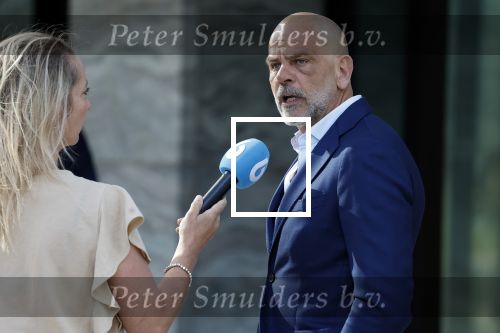 Amsterdam 14 mei 2024
Rechtszaak Rachel Hazes en Marieke v Beek . Verder aanwezig Rob Israel Advocaat Royce de Vries Ricardo Klaverdijk en Bernhard Tomlow. Zaak speelt zich af in Rechtbank Amsterdam