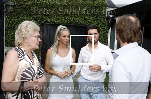 Tilburg 14 mei 2024
Boekpresentatie Roy Donders in Cafe Bet Kolen .
Zij vriendin Michelle dochtertje Romi alsmede zijn ouders en zus Rian Donders waren natuurlijk aanwezig.