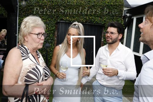 Tilburg 14 mei 2024
Boekpresentatie Roy Donders in Cafe Bet Kolen .
Zij vriendin Michelle dochtertje Romi alsmede zijn ouders en zus Rian Donders waren natuurlijk aanwezig.