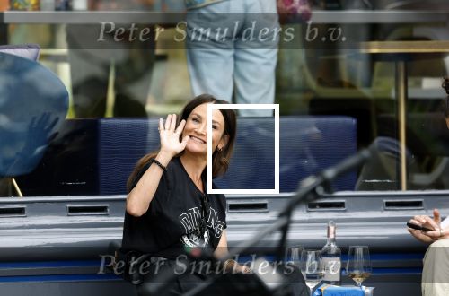 Amsterdam 17 mei 2024
Saar Koningsberger voor haar nagelstudio in Amsterdam zuid
