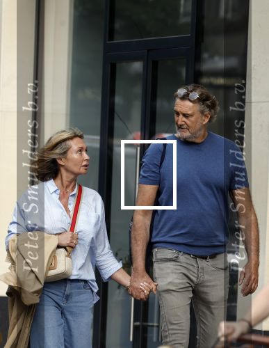 Amsterdam 17 mei 2024
Sandra Masmeijer met haar nieuwe vriend Steven Cnudde op de pc hooftstraat.