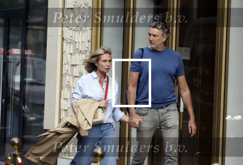 Amsterdam 17 mei 2024
Sandra Masmeijer met haar nieuwe vriend Steven Cnudde op de pc hooftstraat.