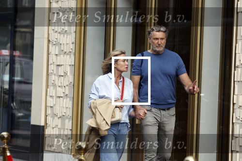 Amsterdam 17 mei 2024
Sandra Masmeijer met haar nieuwe vriend Steven Cnudde op de pc hooftstraat.