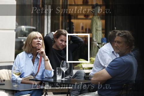 Amsterdam 17 mei 2024
Sandra Masmeijer met haar nieuwe vriend Steven Cnudde op de pc hooftstraat.