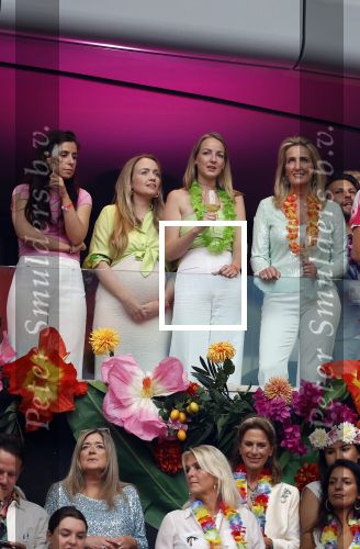 Amsterdam 25 mei 2024
Sandra Valk ging met haar dochters naar  de toppers in Concert in de Johan Cruijff arena. dochter Carlijn is zwanger