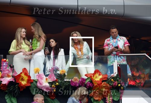 Amsterdam 25 mei 2024
Sandra Valk ging met haar dochters naar  de toppers in Concert in de Johan Cruijff arena. dochter Carlijn is zwanger