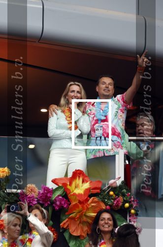 Amsterdam 25 mei 2024
Sandra Valk ging met haar dochters naar  de toppers in Concert in de Johan Cruijff arena. dochter Carlijn is zwanger