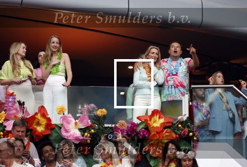 Amsterdam 25 mei 2024
Sandra Valk ging met haar dochters naar  de toppers in Concert in de Johan Cruijff arena. dochter Carlijn is zwanger