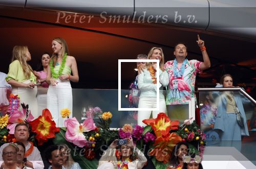 Amsterdam 25 mei 2024
Sandra Valk ging met haar dochters naar  de toppers in Concert in de Johan Cruijff arena. dochter Carlijn is zwanger
