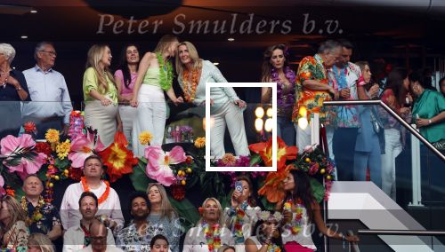 Amsterdam 25 mei 2024
Sandra Valk ging met haar dochters naar  de toppers in Concert in de Johan Cruijff arena. dochter Carlijn is zwanger