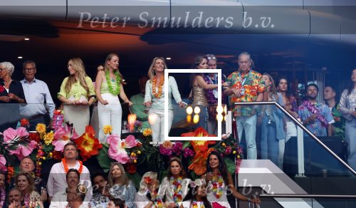 Amsterdam 25 mei 2024
Sandra Valk ging met haar dochters naar  de toppers in Concert in de Johan Cruijff arena. dochter Carlijn is zwanger