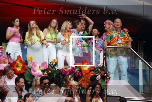 Amsterdam 25 mei 2024
Sandra Valk ging met haar dochters naar  de toppers in Concert in de Johan Cruijff arena. dochter Carlijn is zwanger