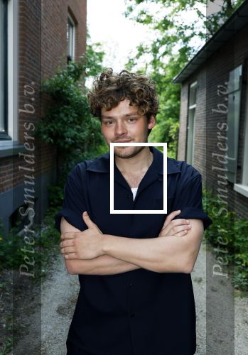 Wageningen 13 mei 2024
Presentatie musical 40-45 in hotel de Wereld met oa Soy Kroon Holly Brood Sjoerd Pleijsier Babette v Veen Kees Boot Frits Barend Dorian Bindels Gaia Aikman en Niniane Everaert.