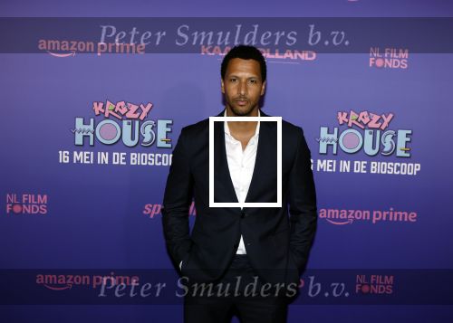 Amsterdam 13 mei 2024
Premiere Crazy House in Tuschinski. De cast met oa Alicia Silverstone Gaite Jansen Matti Stooker Chris Peters Victoria Koblenko Maarten Swart en Steffen Haars . Greg Shapiro presenteert de avond. Tharikh Janssen