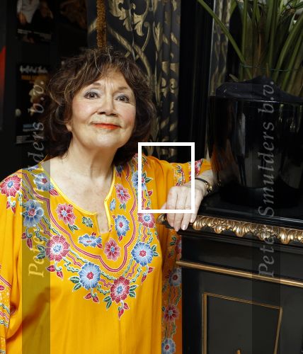 Amsterdam 11 mei 2024
Onthulling kunstwerk Hayo Sol ( schilderij ABBA) door Therese Steinmetz en Philippe Elan. Ook Catherine Keyl is aanwezig in Apollo first Hotel.
