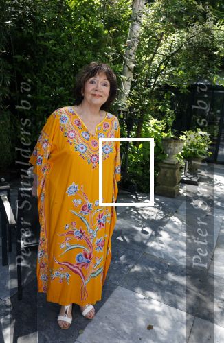 Amsterdam 11 mei 2024
Onthulling kunstwerk Hayo Sol ( schilderij ABBA) door Therese Steinmetz en Philippe Elan. Ook Catherine Keyl is aanwezig in Apollo first Hotel.