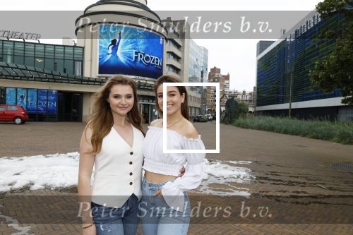 Scheveningen 21 mei 2024
Vajen v d Bosch en Nienke Latten bij presentatie cast Frozen in het circus theater.