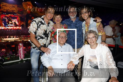 Amsterdam 25 mei 2024
Wino Omtzigt met vriend Glenn en familie bij toppers in Concert in de Amsterdam Johan Cruijff arena