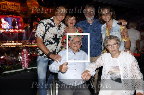 Amsterdam 25 mei 2024
Wino Omtzigt met vriend Glenn en familie bij toppers in Concert in de Amsterdam Johan Cruijff arena