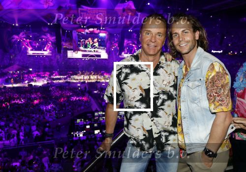 Amsterdam 25 mei 2024
Wino Omtzigt met vriend Glenn en familie bij toppers in Concert in de Amsterdam Johan Cruijff arena