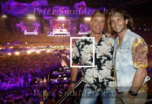 Amsterdam 25 mei 2024
Wino Omtzigt met vriend Glenn en familie bij toppers in Concert in de Amsterdam Johan Cruijff arena