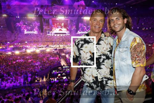 Amsterdam 25 mei 2024
Wino Omtzigt met vriend Glenn en familie bij toppers in Concert in de Amsterdam Johan Cruijff arena