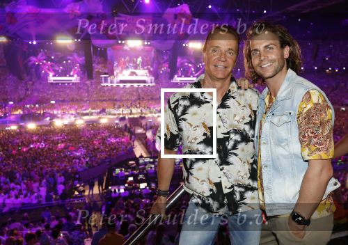 Amsterdam 25 mei 2024
Wino Omtzigt met vriend Glenn en familie bij toppers in Concert in de Amsterdam Johan Cruijff arena