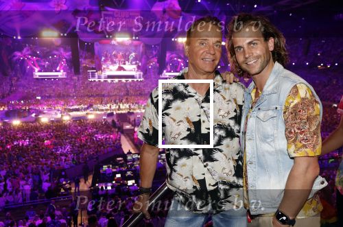 Amsterdam 25 mei 2024
Wino Omtzigt met vriend Glenn en familie bij toppers in Concert in de Amsterdam Johan Cruijff arena