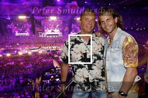 Amsterdam 25 mei 2024
Wino Omtzigt met vriend Glenn en familie bij toppers in Concert in de Amsterdam Johan Cruijff arena