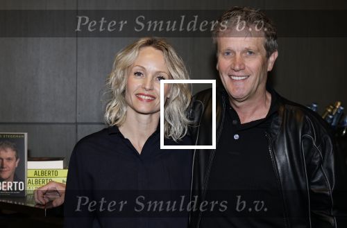 Schiphol 28 mei 2025
Boekpresentatie Alberto Stegeman in Hilton Schiphol. Alberto Stegman met zijn vrouw Judith