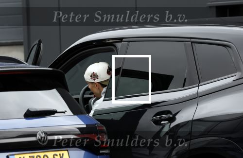 Wilnis 25 mei 2025
Andre Hazes gaat sporten en daarna komt Monique Westenberg met zoon Andre Hazes jr de hond brengen bij zijn huis .
Andre en Monique geven elkaar een knuffel .