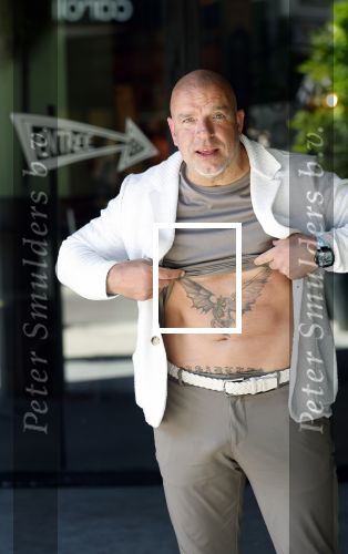 Eindhoven 16 mei 2025
Andy v d Meyde in Einhoven . Andy heeft een tatoo met combinatie Engeltje en duiveltje.