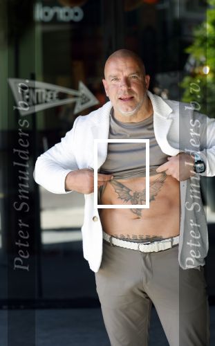 Eindhoven 16 mei 2025
Andy v d Meyde in Einhoven . Andy heeft een tatoo met combinatie Engeltje en duiveltje.