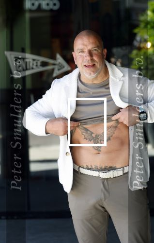 Eindhoven 16 mei 2025
Andy v d Meyde in Einhoven . Andy heeft een tatoo met combinatie Engeltje en duiveltje.