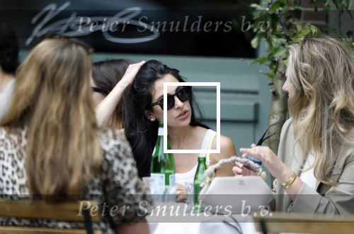 Amsterdam 4 juni 2025
Anna Nooshin met vriendinnen op terras.