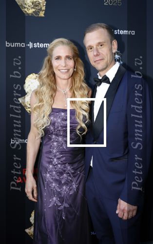Amsterdam 2 juni 2025
Uitreiking Buma prijzen in de schouwburg van Amsterdam. Armin v Buuren kwam met zijn vrouw