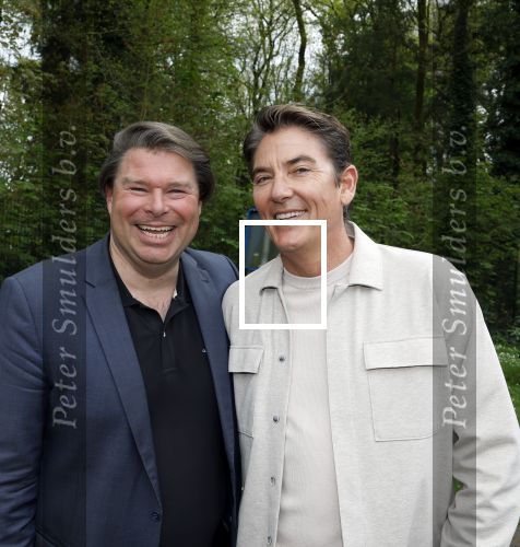 Renkum 21 april 2025
Ronnie Tober 80 jaar . Hij geeft feest in restaurant Campman in Renkum . Zijn partner Jan Jochems is natuurlijk aanwezig . Bart Peeters en Bart Ettekoven
